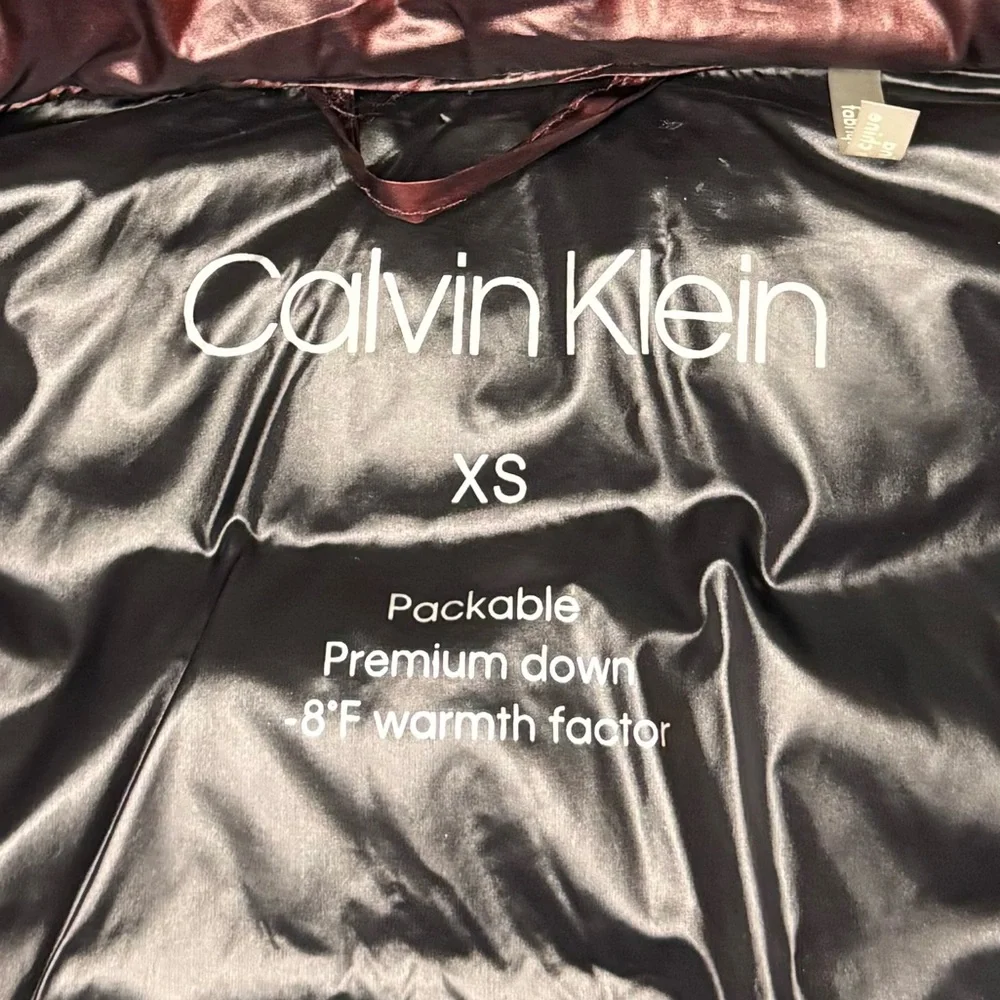 Calvin Klein Long Puffer Coat Winter Jacket Maroon XS - Picture 3 of 3